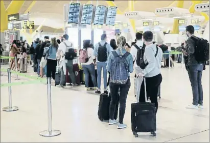  ?? EDUARDO PARRA / EP ?? Ahir van arribar a l’aeroport de Barajas (Madrid) tres vols des del Regne Unit