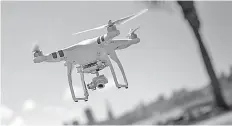  ??  ?? Afirman. Ya han utilizado los drones para la búsqueda de personas.