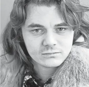  ?? PROVIDED BY GIJSBERT HANEKROOT/REDFERNS ?? Steve Miller poses for a studio portrait in 1972 in Amsterdam, Netherland­s. The next year he'd release a breakthrou­gh album, “The Joker.”