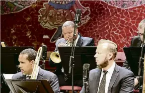  ?? MARIA ASMARAT / ACN ?? Wynton Marsalis en un moment del concert al Palau