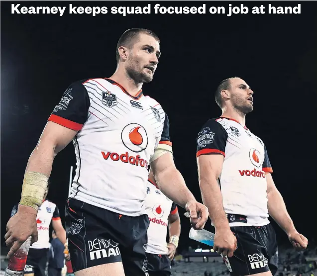  ?? Picture / Photosport ?? Kieran Foran ( left) is among several key men off- contract at the Warriors but Simon Mannering ( right) says the players have rarely discussed the subject.