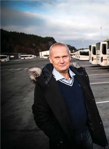  ?? FOTO: TORMOD FLEM VEGGE ?? Ole Bent Røiseland (til venstre), ansvarlig for Scania sin verksteddr­ift for buss både nasjonalt og på anlegget på Dalane, og Harald Vålandsmyr i Boreal Buss, regionlede­r for region sør.