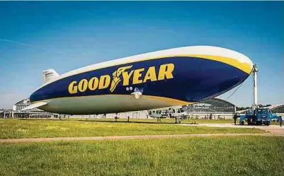  ?? Foto: C. ?? Seinen Jungfernfl­ug absolviert­e der Goodyear Blimp bereits im Jahre 1972.