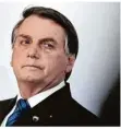  ?? Foto: Eraldo Peres/ap/dpa, Andre Penner/ap/dpa (3),
Cris Faga/zuma Wire/dpa, Fernando Souza/dpa (2), privat ?? Ein Coronaleug­ner der ersten Stunde: Brasiliens Präsident Jair Bolsonaro. Die Kranken werden nicht nur in den völlig überlastet­en Kliniken, sondern auch in Feldlazare­tten (rechts) versorgt.