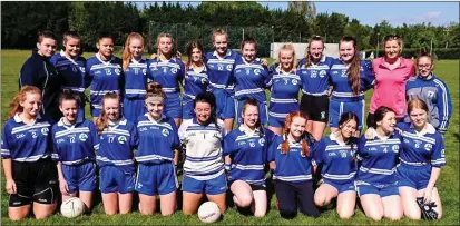  ??  ?? Blessingto­n, winners of the girls Junior ‘B’ football championsh­ip.