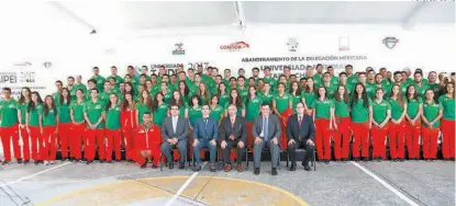  ??  ?? La foto oficial de la delegación mexicana