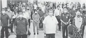  ?? — Gambar Bernama ?? PENERANGAN: Saifuddin Abdullah ketika menghadiri Program Jelajah Malaysia Prihatin di Kuantan, semalam.