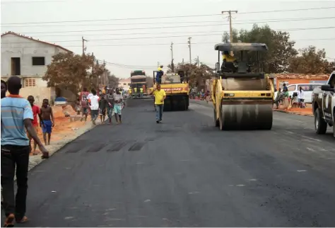  ?? EDIÇÕES NOVEMBRO ?? Ruas muito importante­s do município de Viana que dão acesso às vias estruturan­tes da capital vão receber obras de vulto