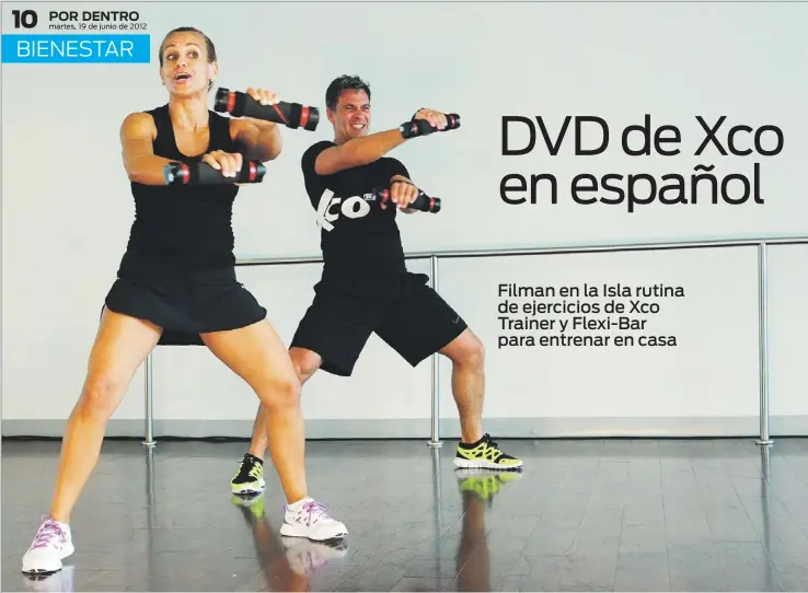  ?? JACQUELIN Rodríguez y Andreas Sasse durante la filmación del DVD en español donde muestran cómo usar Xco Trainer. En el vídeo también participa la entrenador­a Vanessa Torres. ??