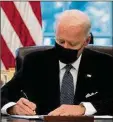  ??  ?? Biden: getting to work