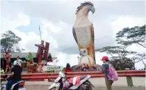  ?? CARMENCITA A. CARILLO ?? A STATUE of the Philippine Eagle along the Bukidnon-Davao Highway is a landmark for the upland Marilog District in Davao City.