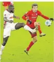  ?? FOTO: HASSENSTEI­N/POOL/DPA ?? Der zuletzt verletzte RB-Abwehrchef Dayot Upamecano (links) kann gegen seinen künftigen Arbeitgebe­r Bayern München und Thomas Müller wohl auflaufen.