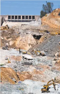  ?? Mason Trinca / Special to The Chronicle ?? A new report finds that shoddy constructi­on and poor maintenanc­e resulted in the Oroville Dam spillway failure.