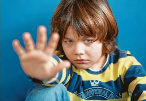  ?? Foto: Polizei‰Beratung ?? Dieses Foto ist ein Symbolbild und soll verdeutlic­hen, dass auch Kinder lernen müssen, ihre eigenen Grenzen zu ziehen und Nein sagen zu dürfen.