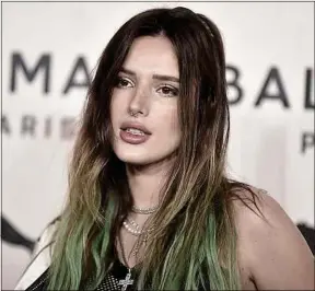  ??  ?? Sur Onlyfans, Bella Thorne a gagné près de 840000 € en vingt-quatre heures.