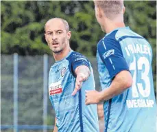  ?? FOTO: THOMAS SIEDLER ?? Der VfR Aalen scheint gerüstet für den Drittligaa­uftakt. Matthias Morys (links) hat den 3:2-Siegtreffe­r gegen Jahn Regensburg erzielt.