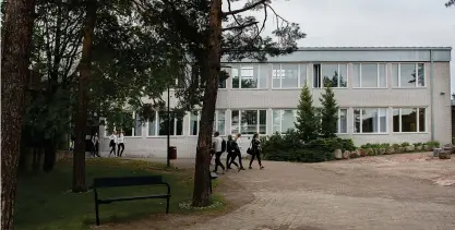  ?? FOTO: HBL-ARKIV ?? ■ Om man vill gå i ett svensksprå­kigt gymnasium så verkar det vara svårast att komma in till Gymnasiet Grankulla samskola.