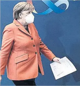  ?? AP ?? MERKEL. La primera ministra alemana se aplicó dosis de AstraZenec­a y Moderna.