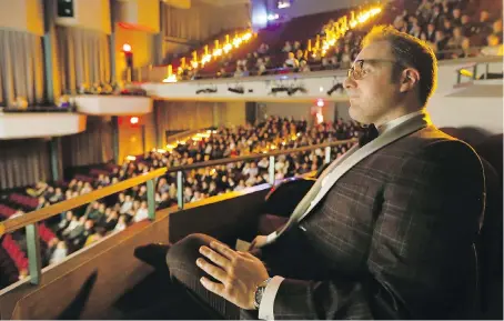  ?? JASON KRYK ?? Windsor Internatio­nal Film Festival executive director Vincent Georgie gets a rare moment Monday to sit with some of the 800 attendees to watch the opening night film, Film Stars Don’t Die in Liverpool, showing in the Chrysler Theatre at the St. Clair...