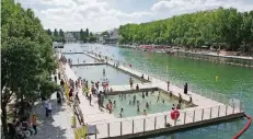  ?? FOTO: IMAGO ?? Im Bassin de la Villette gelten strenge Vorschrift­en: Ausflugsbo­ote dürfen ihre Abwässer nicht mehr ableiten und das Regenwasse­r wird aufbereite­t.