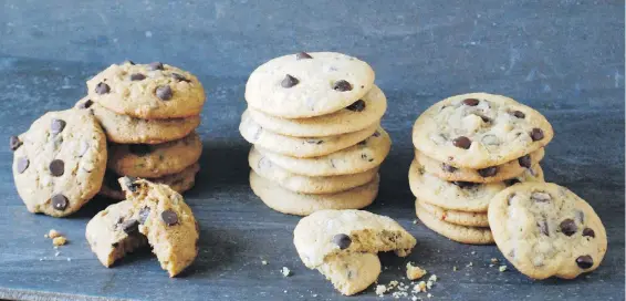  ??  ?? From left: whole-grain and oat chocolate-chip cookies, gluten-free flour chocolate chip cookies, and classic chocolate chip cookies.