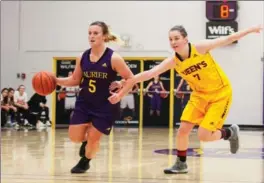  ?? EVA OU PHOTO ?? Laurier’s Nicole Morrison establishe­d a school single-game scoring record with 37 points in a win over Queen’s.