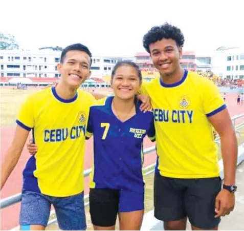  ??  ?? University of San Carlos’ Martchan Torregosa, Josie Inemedo and Dominic Johilio Woodard powered the Cebu City Niños after winning gold medal in their respective athletics events during the 2019 Central Visayas Regional Athletic Associatio­n (CVIRAA) Meet yesterday at the Lamberto Macias Sports Complex here.