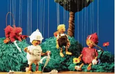  ?? Foto: Fred Schöllhorn ?? Ein Ausschnitt aus dem Film „Rettet die Retter“mit Figuren der Augsburger Puppen kiste.