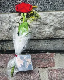  ??  ?? A flower laid by Mel and Helen Keller in honour of their son Sunday.