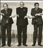  ??  ?? Prime Minister Narendra Modi with Vietnam’s Prime Minister Nguyen Xuan Phuc (left) and Philippine President Rodrigo Duterte, Manila, 2017