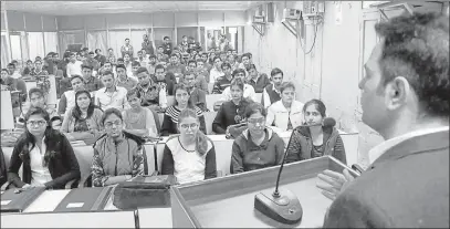  ?? HT PHOTO ?? Students at Vaish College of Engineerin­g, which is one of the oldest private engineerin­g colleges in Rohtak.