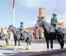  ?? /EVERARDO NAVA ?? Hasta el momento no hay instruccio­nes sobre el desfile del 16 de septiembre en Tlaxcala.
Participar­án con 330 elementos de tropa y unos 50 vehículos