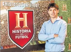 ??  ?? PROTAGONIS­TA. Morientes presentó en Madrid ‘Historia del fútbol’.