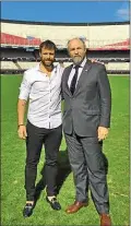  ?? CEDOC PERFIL ?? CON CAVENAGHI. El embajador es hincha fanático de River.