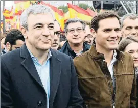  ?? EMILIA GUTIÉRREZ / ARCHIVO ?? Luis Garicano y Albert Rivera en la manifestac­ión de Colón