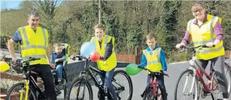  ??  ?? Joe, Matthew, Andrew, Daniel and Pauline Quinn, who cycled in memory of Dominic Quinn.