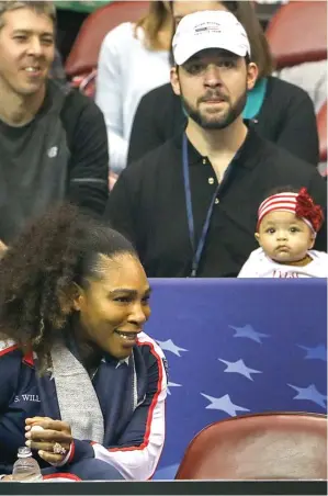  ?? EPA ?? CUTE: Putri Serena Williams, Olympia, menyaksika­n sang ibu bertanding di ajang Fed Cup.