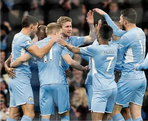  ?? Fotos: AFP ?? Meister Manchester City hat die teuerste Mannschaft der Premier League.