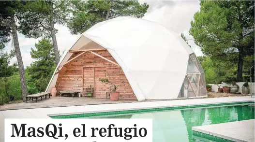  ?? FOTOS: MARTA MUÑOZ-CALERO ?? Todo el hotel está cuidado hasta el mínimo detalle y pensado para que el huésped logre desconecta­r en plena naturaleza