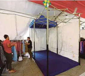  ??  ?? An empty lot at the Jalan Raja Ramadan Bazaar in Kuala Lumpur in 2018. Traders feel the location of the bazaar deprives them of visibility and more customers.