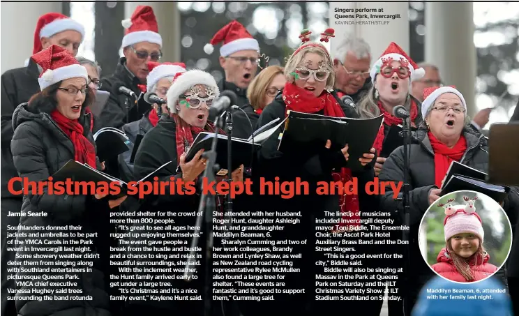  ?? KAVINDA HERATH/STUFF ?? Singers perform at Queens Park, Invercargi­ll.
Maddilyn Beaman, 6, attended with her family last night.