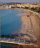  ??  ?? Sophia-Antipolis étudie la progressio­n du littoral et Cannes réensable.