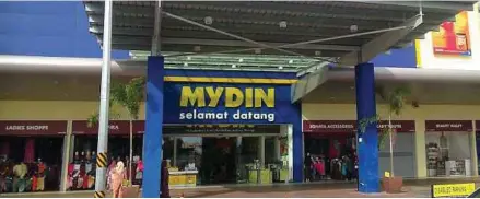  ?? ?? Cawangan MYDIN yang terjejas banjir akan mengambil masa tiga bulan untuk kerja pemulihan.