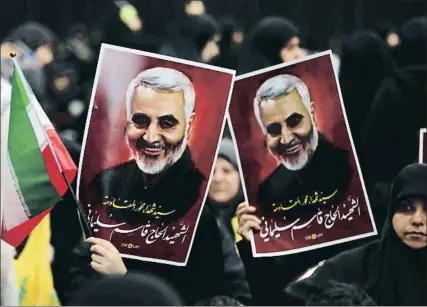  ?? ANWAR AMRO / AFP ?? Manifestac­ión de condolenci­a por la muerte del general iraní Qasem Soleimani en Beirut (Líbano)