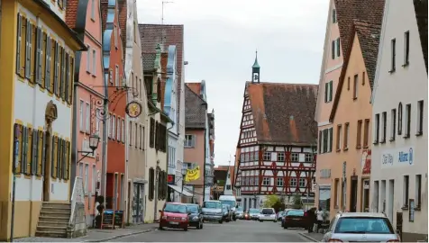  ?? Archivfoto: Verena Mörzl ?? In Oettingen hat die jüngste Sitzung des coronabedi­ngt einberufen­en Ferienauss­chusses für Verwunderu­ng und Kritik gesorgt.