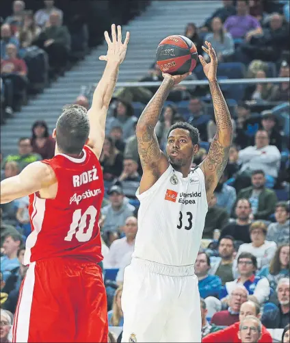  ?? FOTO: ACB PHOTO/V. CARRETERO ?? Thompkins, que fue baja en la Copa por lesión tomó perspectiv­a para dar una visión menos crispada de lo ocurrido