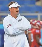  ??  ?? Lane Kiffin has Florida Atlantic off to a 4-0 start in Conference USA play. JASEN VINLOVE, USA TODAY SPORTS