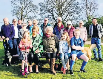  ?? ?? Tribute Gordon’s widow June, centre, with stepdaught­er and community councillor Gillian Brock, local children, past and present community councillor­s, Strathearn ward elected member Stewart Donaldson and Fran Loots, with whom Gordon worked with to get the skate park up and running