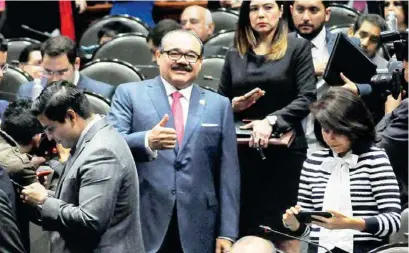  ??  ?? RELEVO. El priista Jorge Carlos Ramírez Marín rindió protesta como presidente de la Mesa Directiva de la Cámara de Diputados.