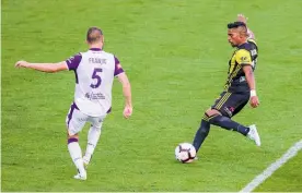  ?? Photo / Photosport ?? Roy Krishna became Wellington’s record scorer with this shot.